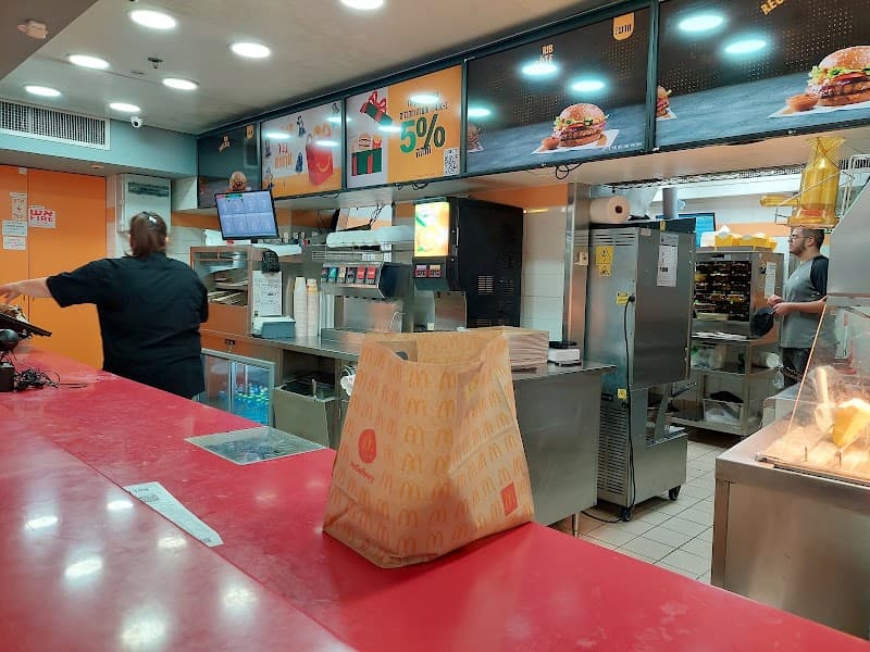 מקדונלדס ביה"ח בילינסון - תמונה 3