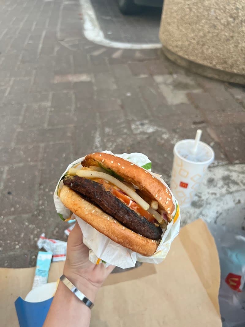 מקדונלדס קניון מלחה - תמונה 2