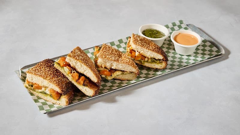 בייגל קפה Bagel Cafe - עמק רפאים - תמונה 6