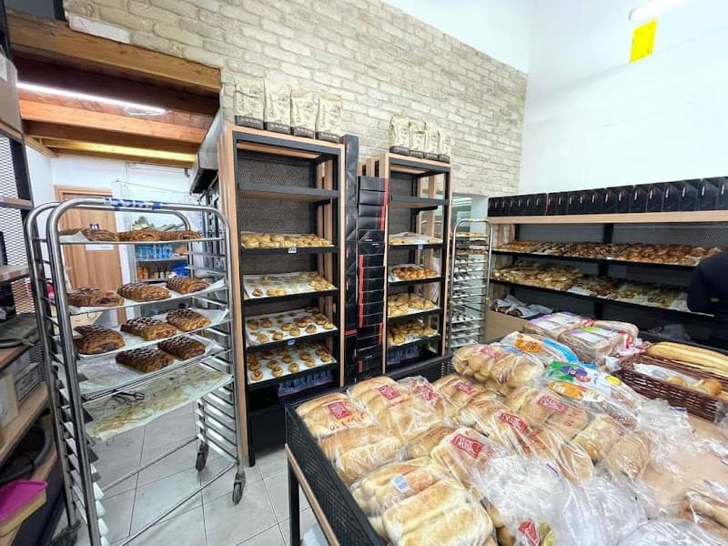 רוגלך מאפים סניף שכונת רבין