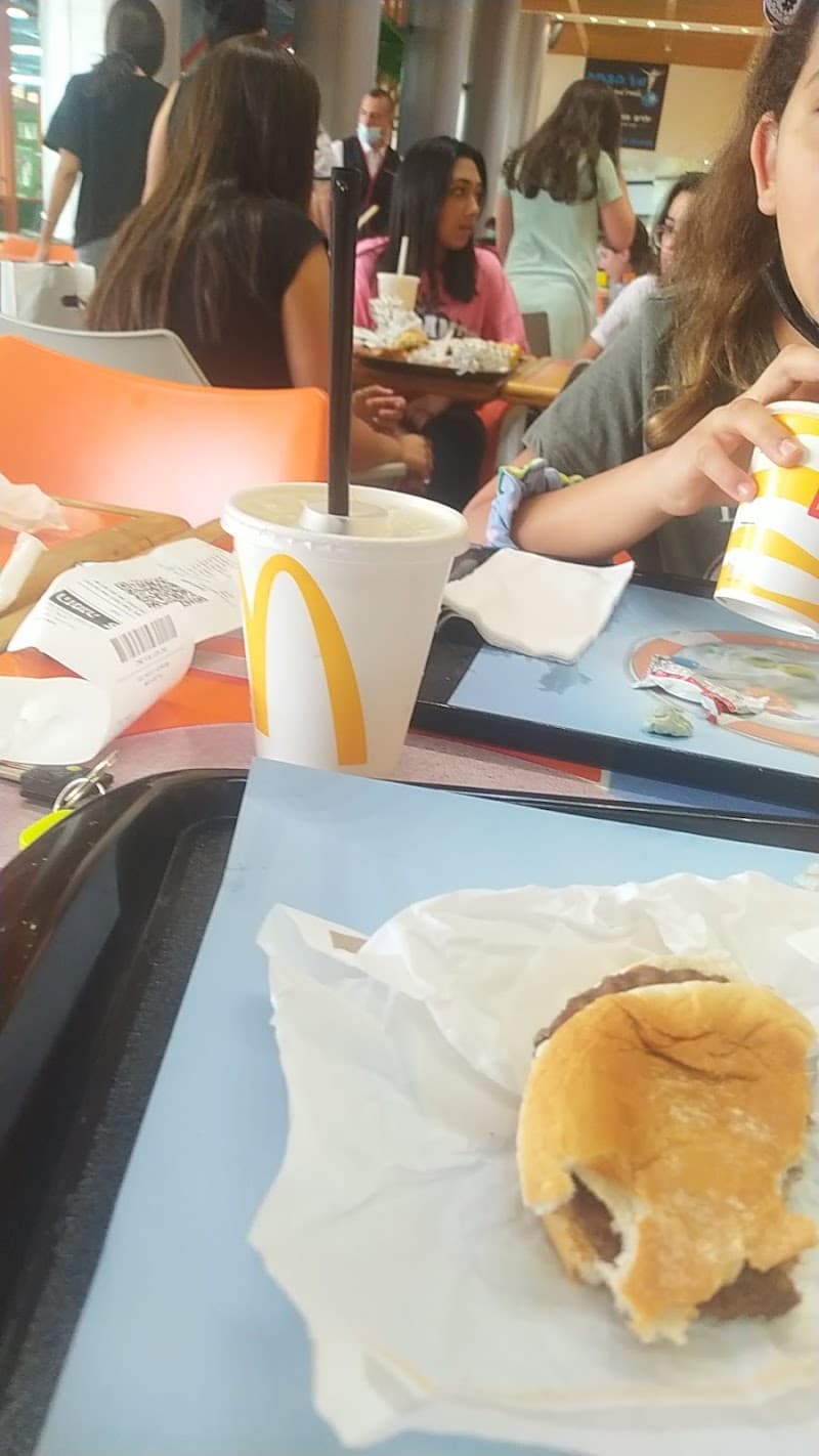 מקדונלדס קניון עזריאלי, מודיעין - תמונה 7